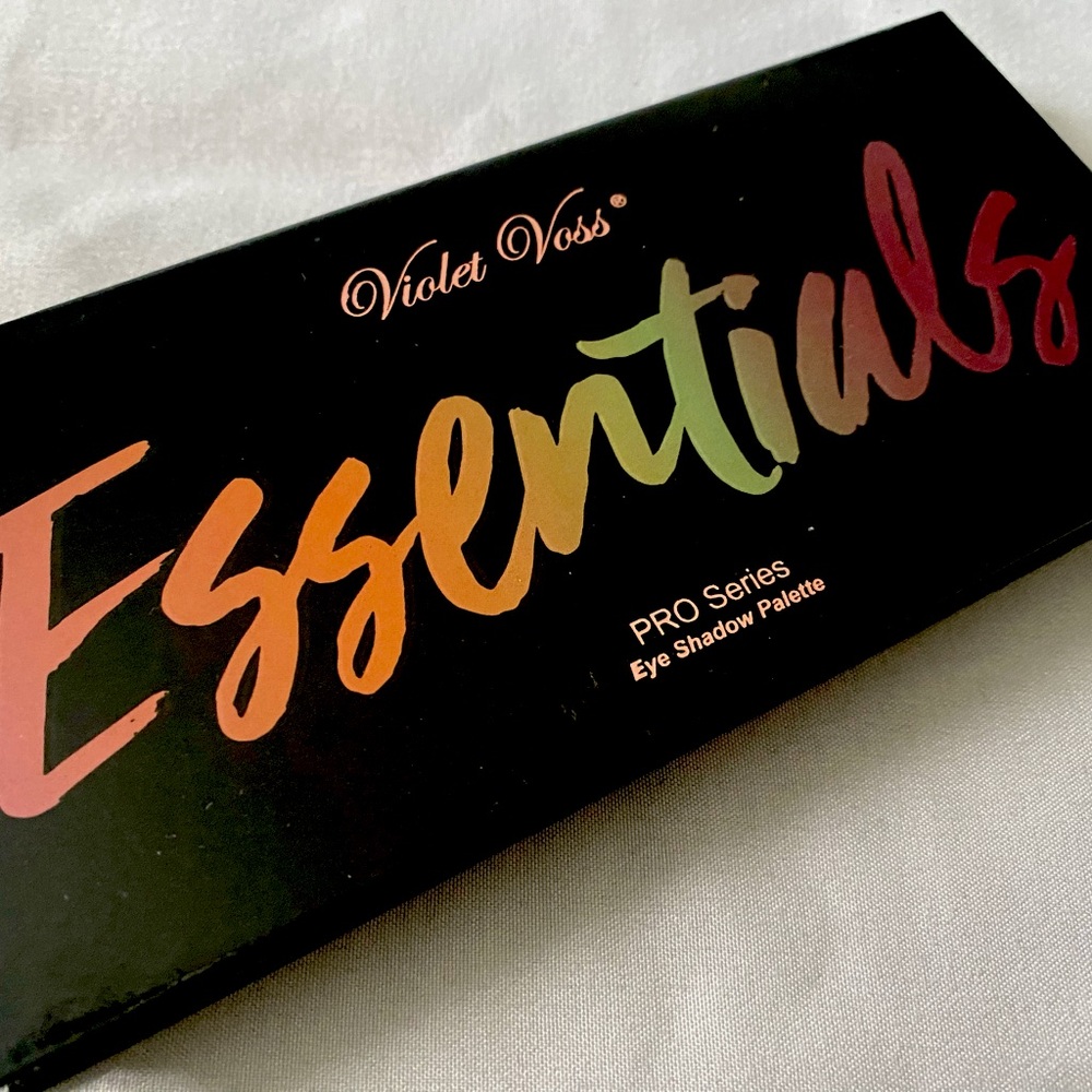 Violet Voss Essentials Eyeshadow Palette